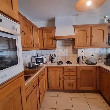 90m With Balcony And Parking Appartement