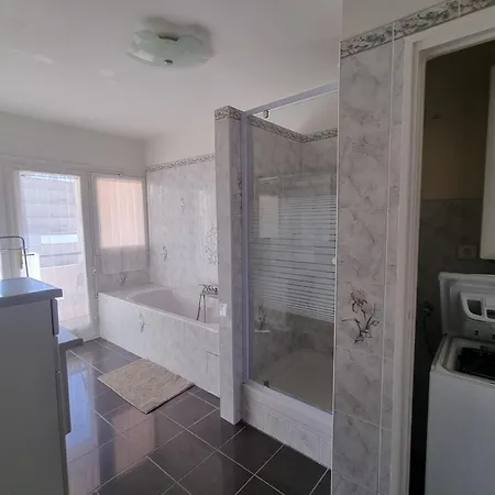 90m With Balcony And Parking Appartement *